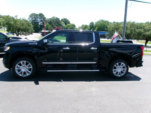 New 2026 Chevrolet Silverado 1500 High Country w/ High Country Premium Package AWD/4WD image 7