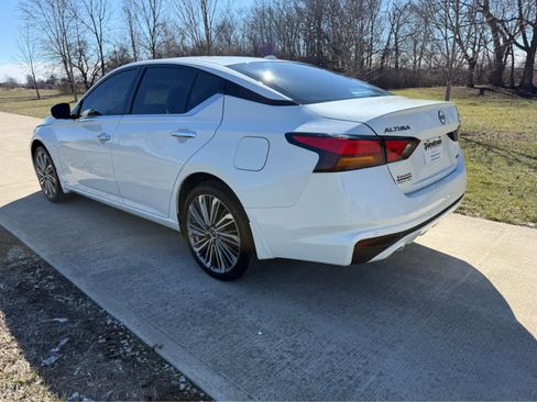 Used 2025 Nissan Altima 2.5 SL image 1