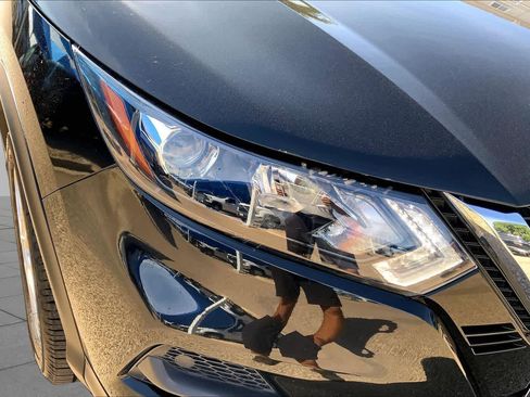 Used 2020 Nissan Rogue Sport SV FWD image 28