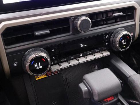 Certified 2024 Toyota Tacoma TRD Off-Road image 20