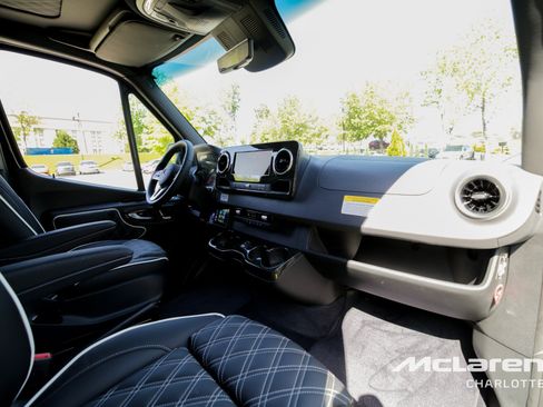 New 2024 Mercedes-Benz Sprinter 3500 image 18