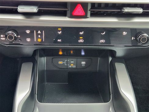 New 2026 Kia Sorento LX image 14