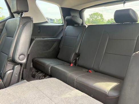 Used 2020 Chevrolet Traverse RS AWD/4WD image 11