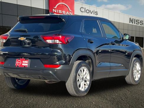 Used 2024 Chevrolet TrailBlazer LS w/ LS Convenience Package image 3