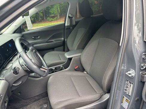 Used 2024 Hyundai Kona SEL FWD image 11
