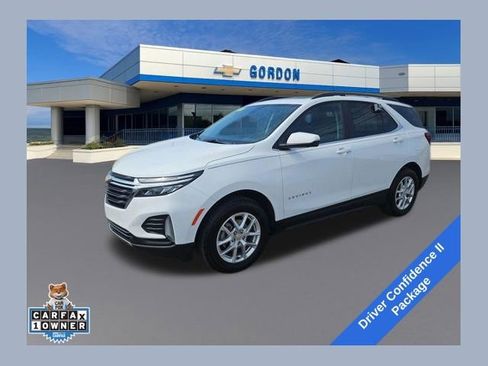 Used 2023 Chevrolet Equinox LT image 1