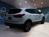 Used 2017 Nissan Rogue Sport SL w/ SL Premium Package image 5