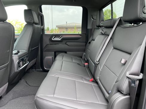 New 2026 GMC Sierra 2500 Denali w/ Denali Reserve Package AWD/4WD image 5