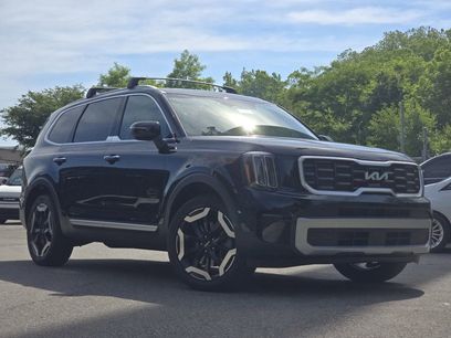 Used 2023 Kia Telluride S w/ S Sunroof Package