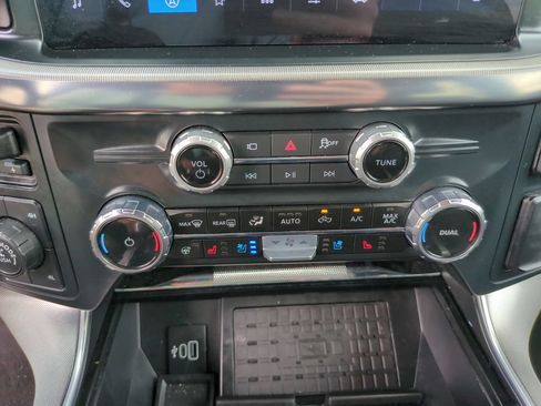 Used 2025 Ford F150 Platinum AWD/4WD image 28