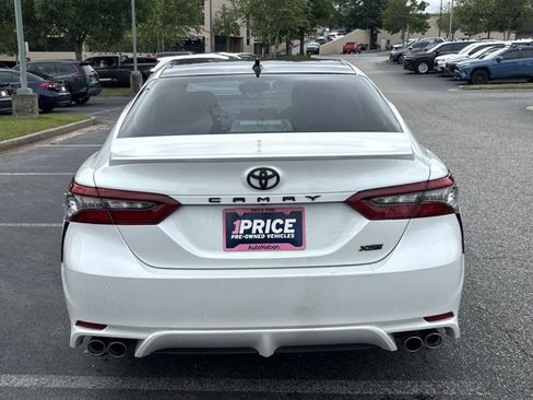 Used 2022 Toyota Camry XSE FWD image 6