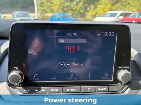 Used 2025 Nissan Rogue SV FWD image 19