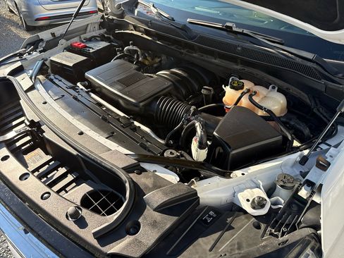 Used 2023 Chevrolet Suburban Premier image 29