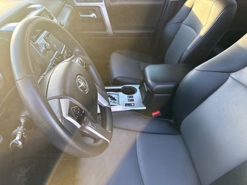 Used 2016 Toyota 4Runner SR5 Premium image 20