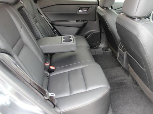 Used 2026 Nissan Rogue SL image 20