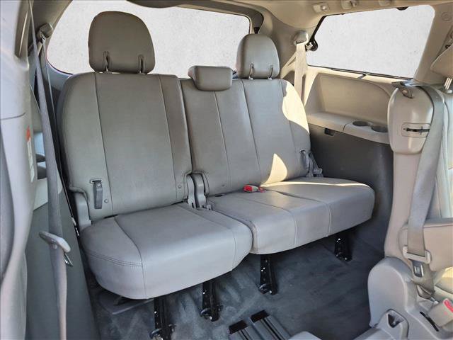 Used 2019 Toyota Sienna XLE w/ XLE Navigation Package FWD image 20