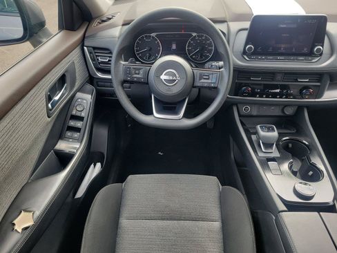 Used 2023 Nissan Rogue SV AWD/4WD image 11