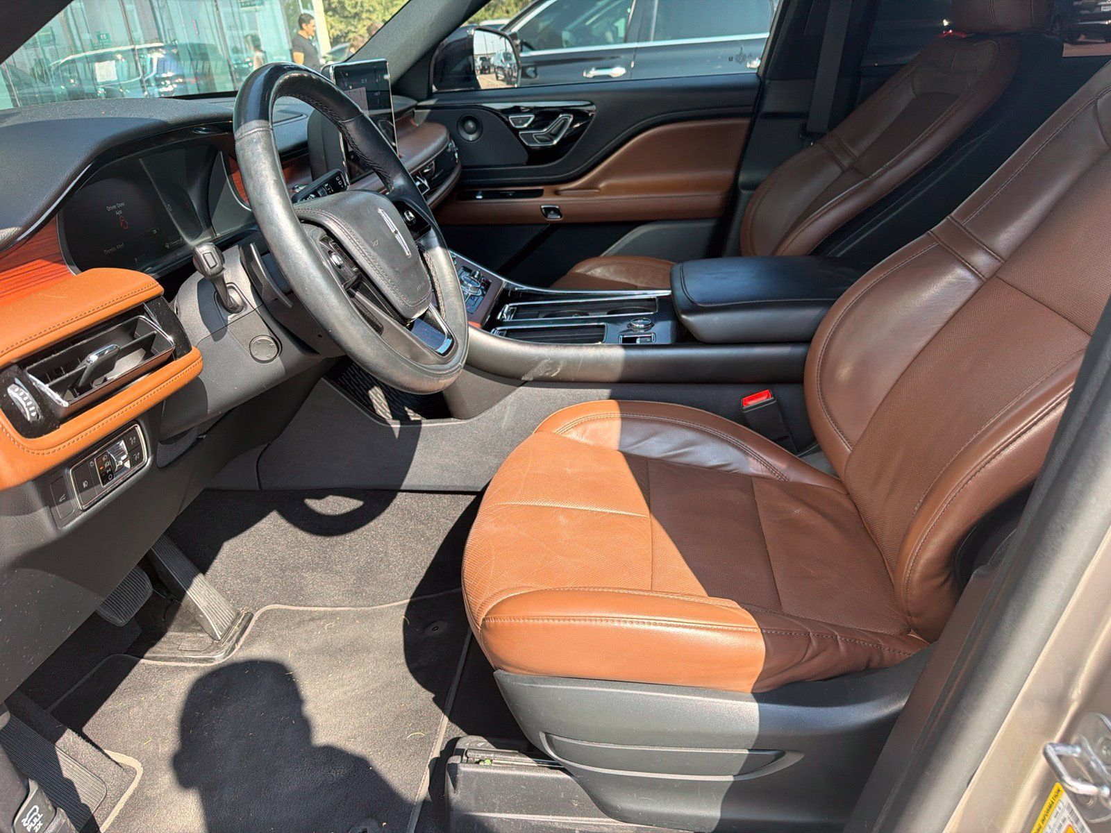 Used 2021 Lincoln Aviator Reserve w/ Equipment Group 201A RWD image 13