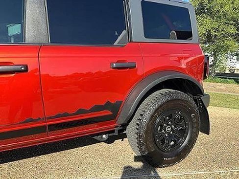 Used 2023 Ford Bronco Wildtrak AWD/4WD image 7