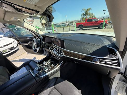 Used 2020 BMW X7 xDrive40i w/ Premium Package image 15