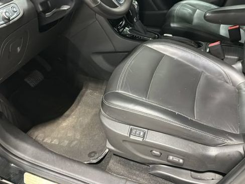 Used 2018 Buick Encore Essence FWD image 7