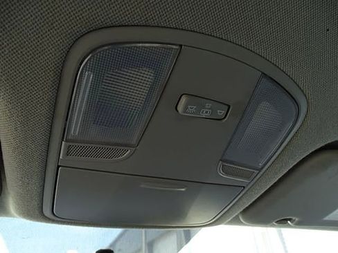 Used 2017 Hyundai Elantra SE image 31