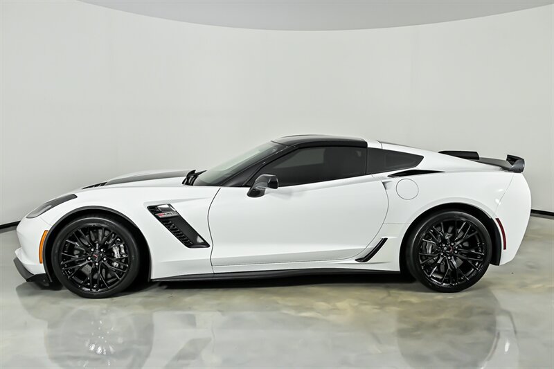 Used 2017 Chevrolet Corvette Z06 RWD image 6
