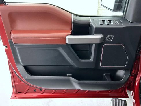 Used 2019 Ford F150 Platinum w/ Equipment Group 701A Luxury AWD/4WD image 10