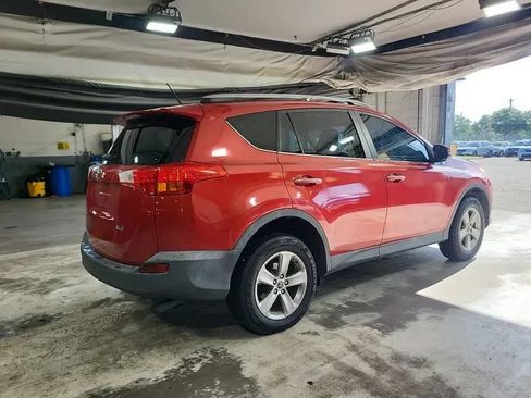 Used 2015 Toyota RAV4 XLE FWD image 2