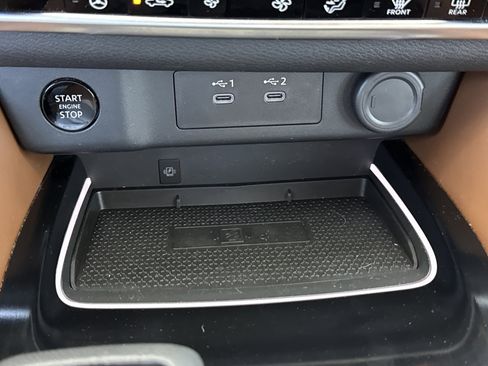 Used 2024 Nissan Rogue Platinum image 23