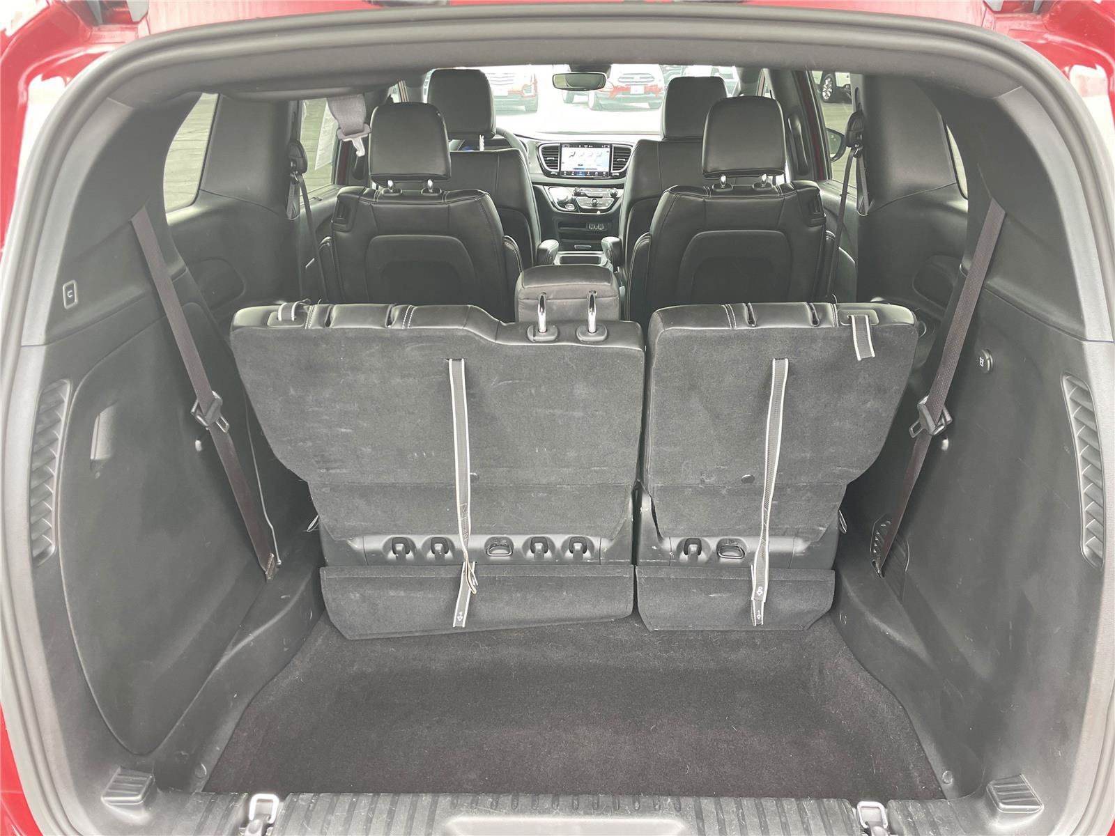 Used 2025 Chrysler Pacifica Select FWD image 33