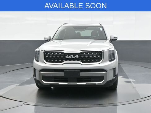 Used 2023 Kia Telluride EX X-Line AWD/4WD image 2