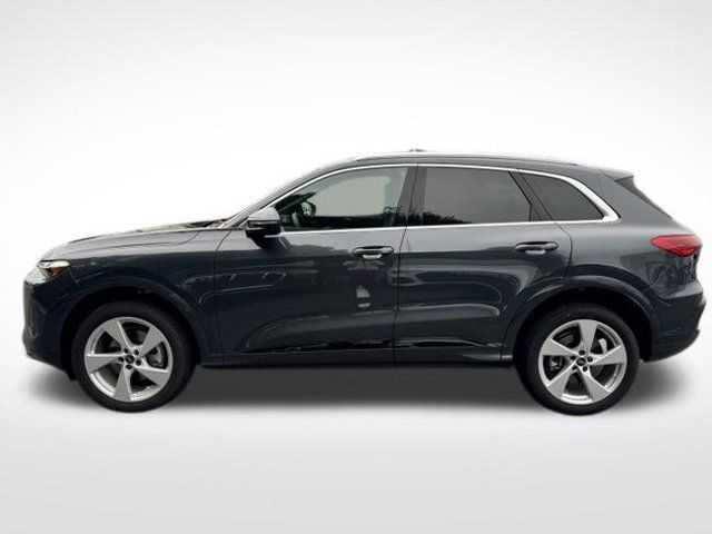Certified 2025 Audi Q5 Premium Plus AWD/4WD image 6