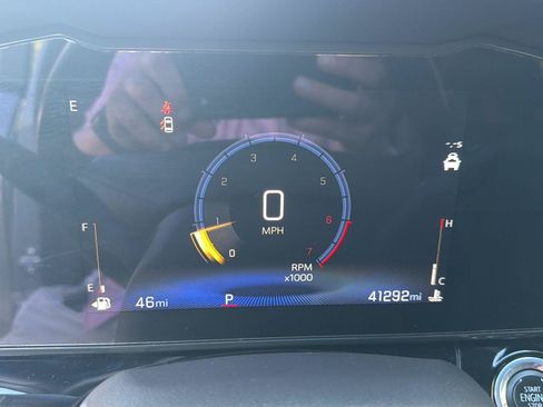 Used 2025 Chevrolet Trax RS w/ Driver Confidence Package FWD image 22