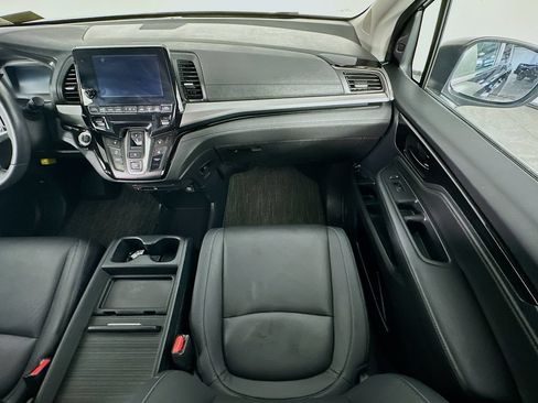 Used 2023 Honda Odyssey Touring image 11