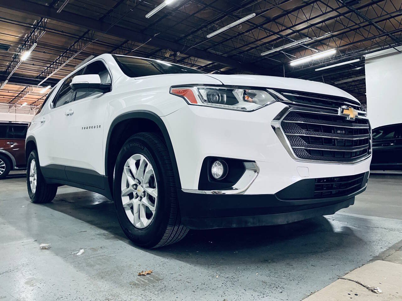 Used 2019 Chevrolet Traverse LT FWD image 6