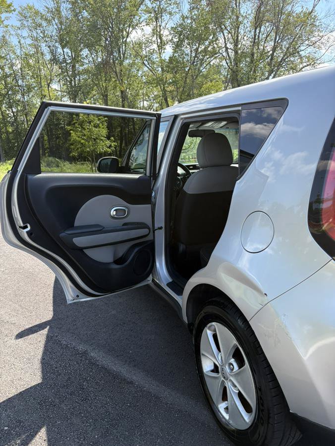 Used 2016 Kia Soul + w/ Eco Package FWD image 15