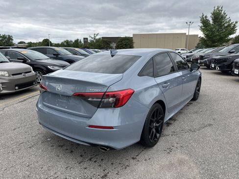 Used 2024 Honda Civic Sport image 4