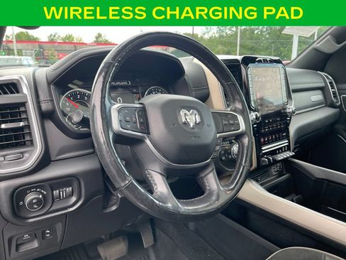 Used 2019 RAM 1500 Laramie AWD/4WD image 16