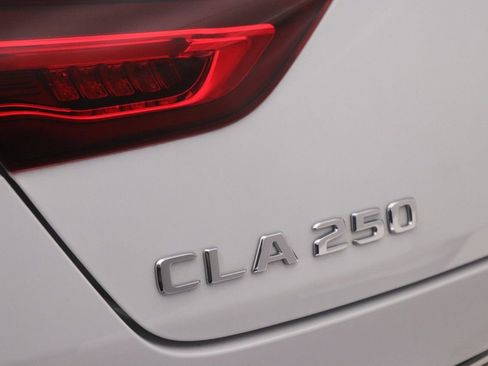 Used 2023 Mercedes-Benz CLA 250 image 19