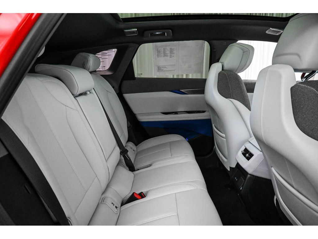 Certified 2025 Cadillac Optiq Sport 1 AWD/4WD image 21
