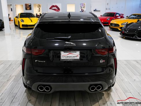 Used 2020 Jaguar F-PACE SVR image 18