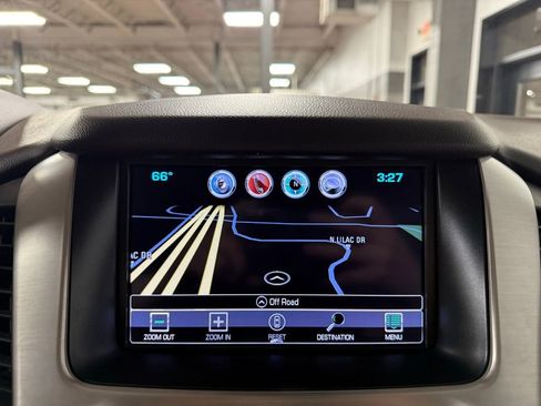 Used 2017 GMC Yukon XL SLT AWD/4WD image 12