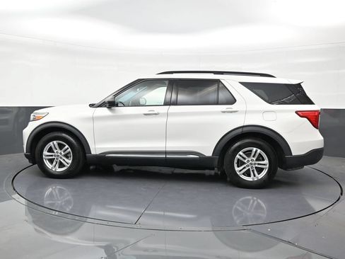 Used 2020 Ford Explorer XLT w/ Equipment Group 202A RWD image 2