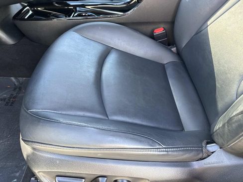 Used 2017 Toyota Prius Prime Advanced image 28