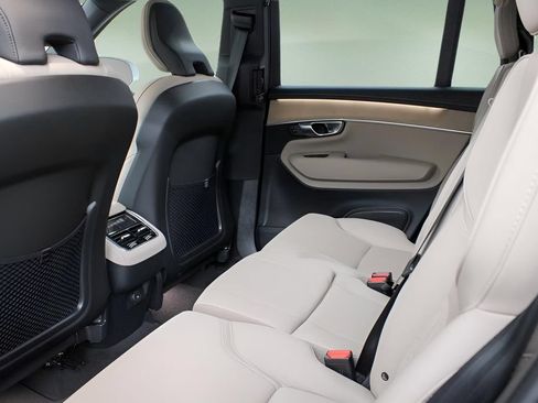 Certified 2026 Volvo XC90 B6 Plus w/ Protection Package Premier AWD/4WD image 12