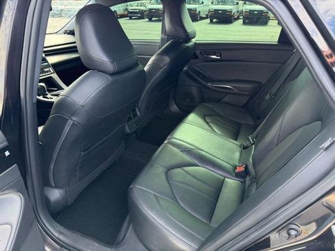 Used 2019 Toyota Avalon XLE w/ Preferred Accessory Package image 29