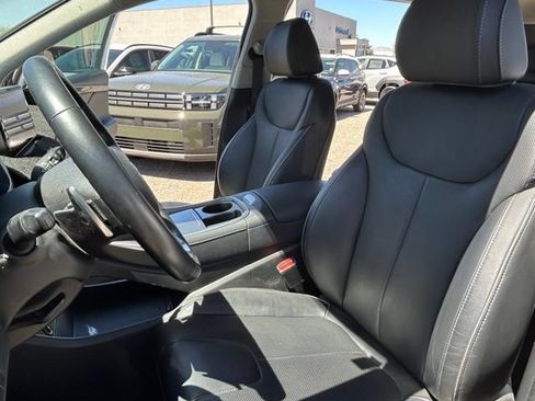 Used 2023 Hyundai Santa Fe Limited FWD image 6