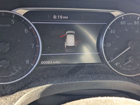 Used 2024 Nissan Rogue SV image 10