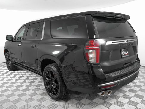 Used 2021 Chevrolet Suburban High Country image 7